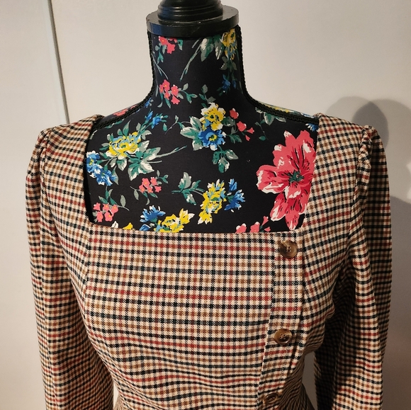 Dress - Picture 5 of 9